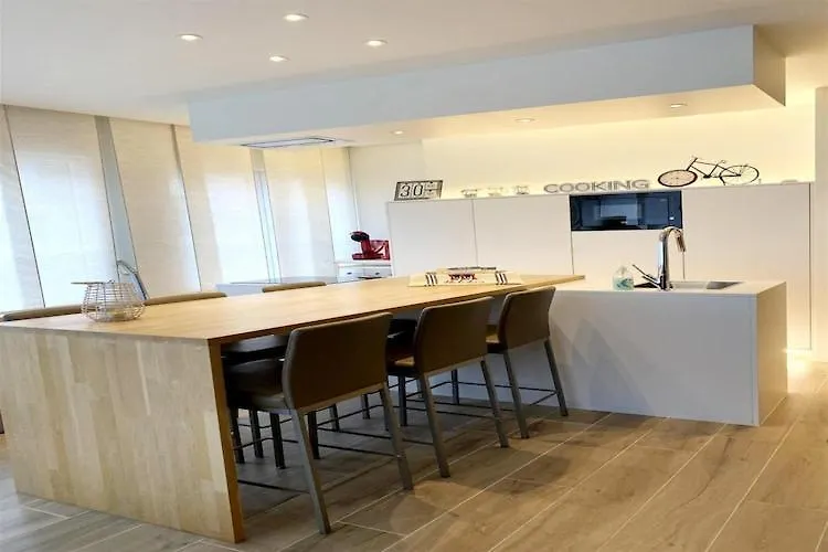 3-Bedroom Apartment In Middelkerke 0*,